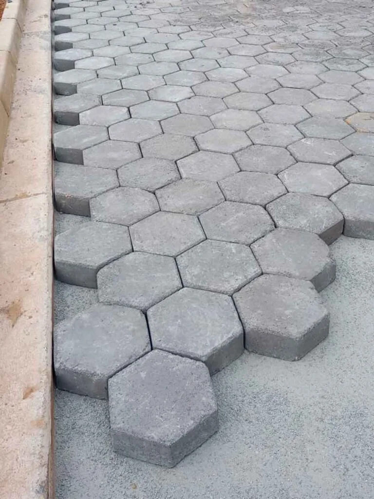 Piso de concreto sextavado